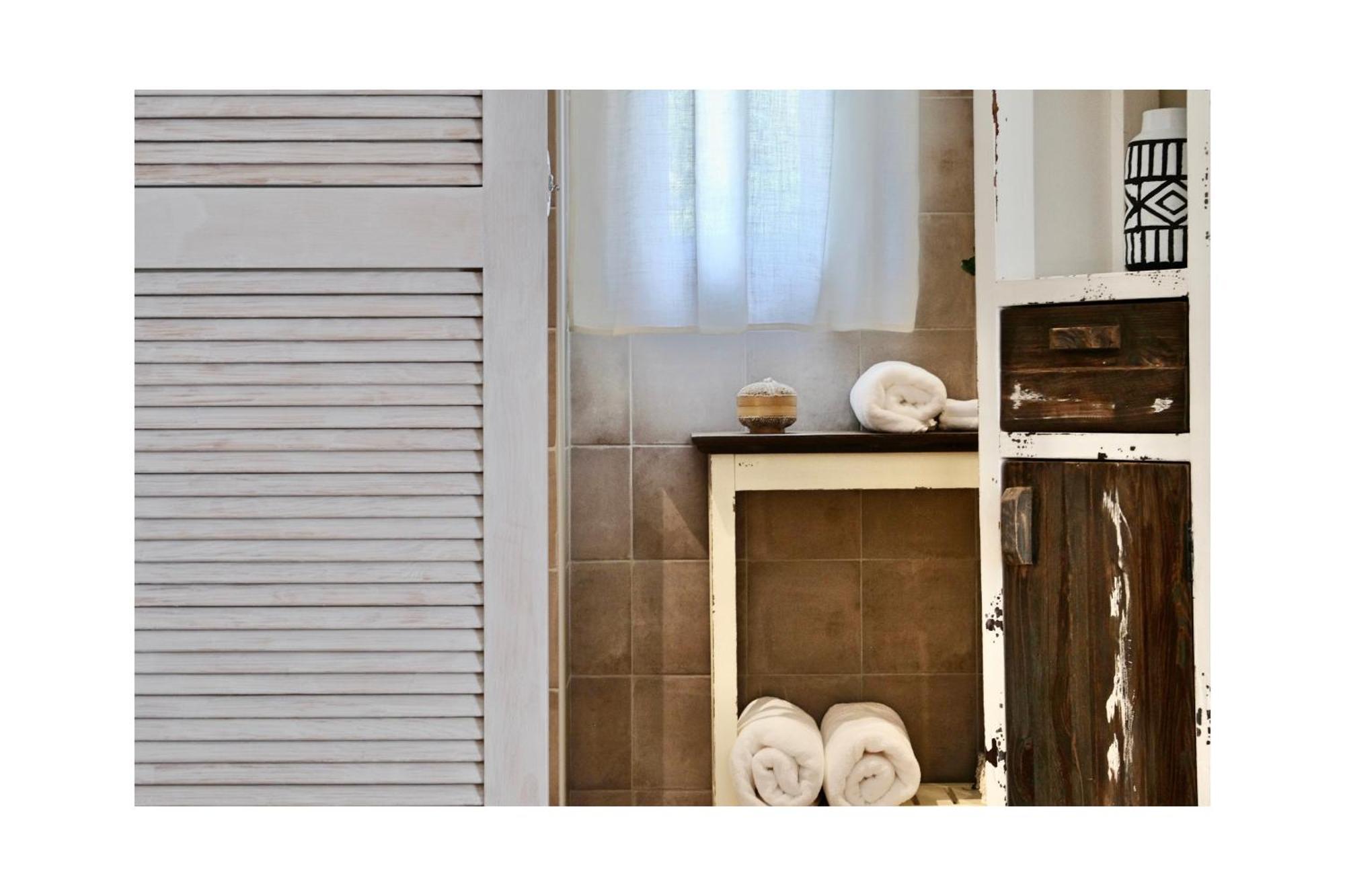 Les Jardins De Sitaara Bed & Breakfast Cucuron Exterior photo